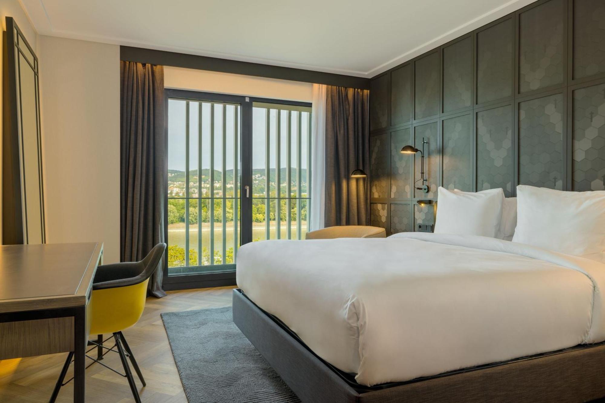 Four Points By Sheraton Budapest Danube Luaran gambar